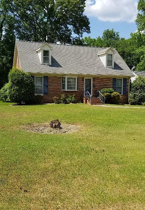 1st image of 223 Forest Ln