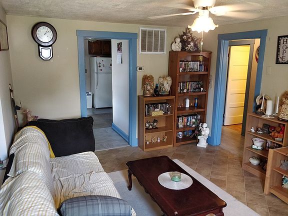 4th image of 1673 Parkdale Dr