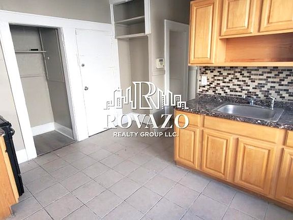 3rd image of 239 Columbia Ave #1LA