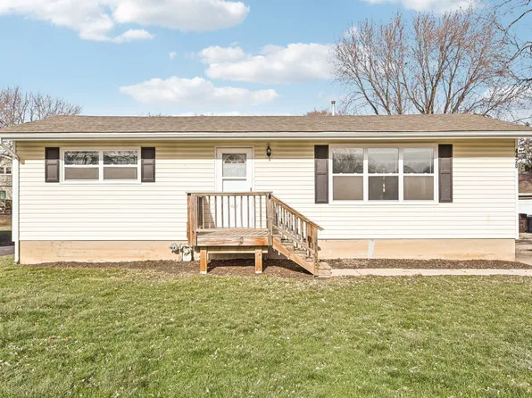 4420 Clearview Dr, McHenry, IL 60050