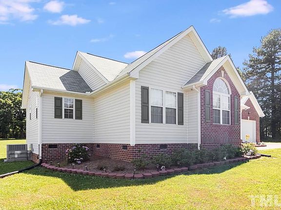 3rd image of 3647 Ashton Glen Ln