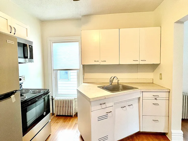 1228 Union St #3 — Photo 7