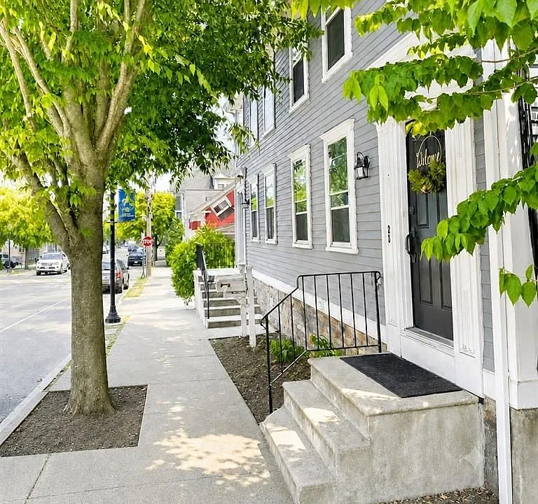 31 King St #33-3