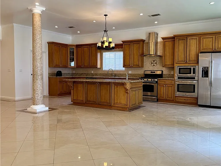 5953 Shoshone Ave — Photo 3