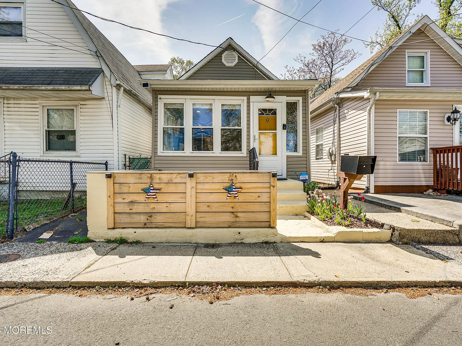 1 bed, 700 sqft, $2,300 — Photo 2
