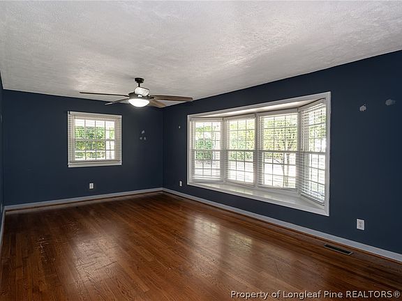 5th image of 504 Jamestown Ave