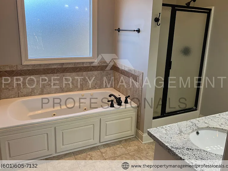 116 Cedar Green Dr — Photo 36