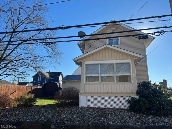 323 Fairlane St, Dover, OH 44622