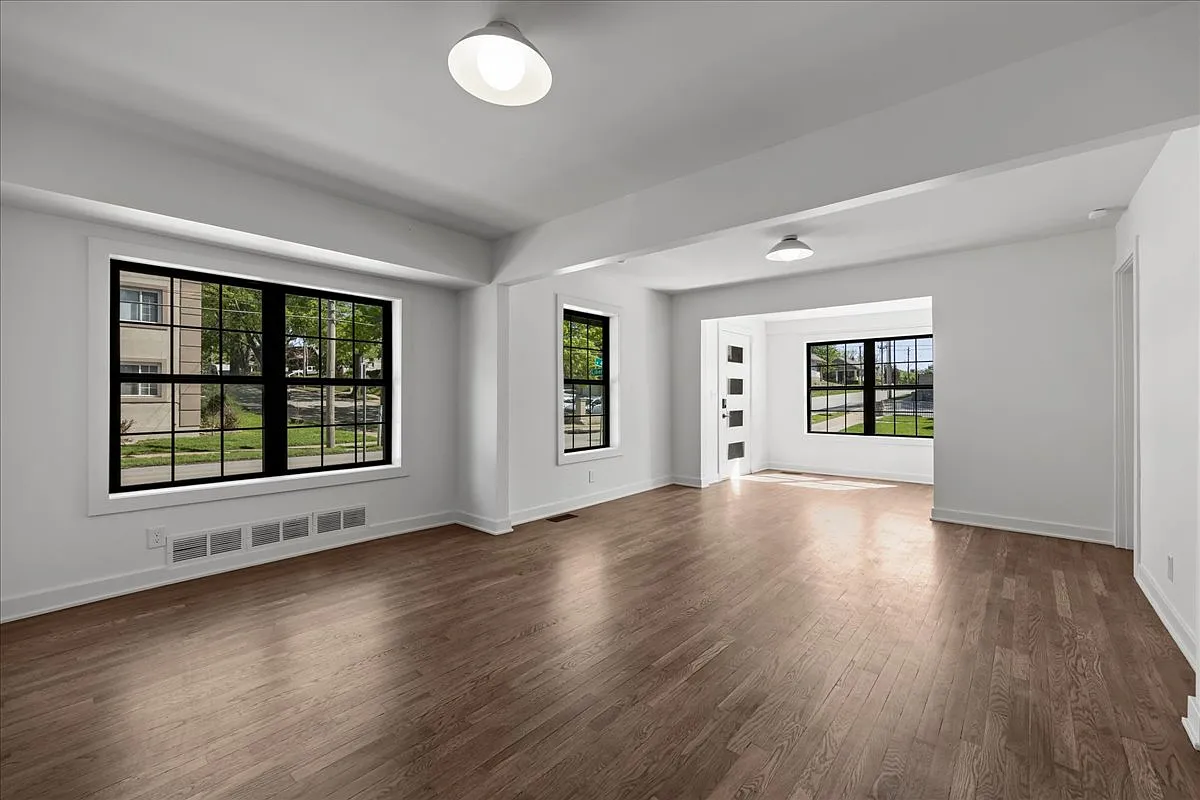 Building Photo - 4700 Liberty St #1