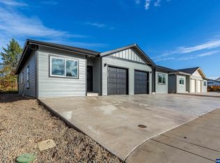 4502 Live Oak 4504 St, Sweet Home, OR