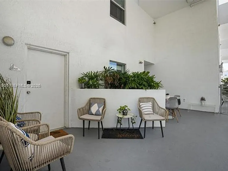 245 Michigan Ave #5-LG — Photo 24