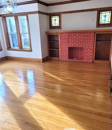 3rd image of 2056 N Lawler Ave #2