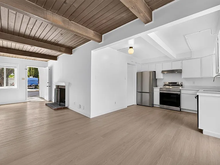 3100 Hacienda Dr — Photo 6