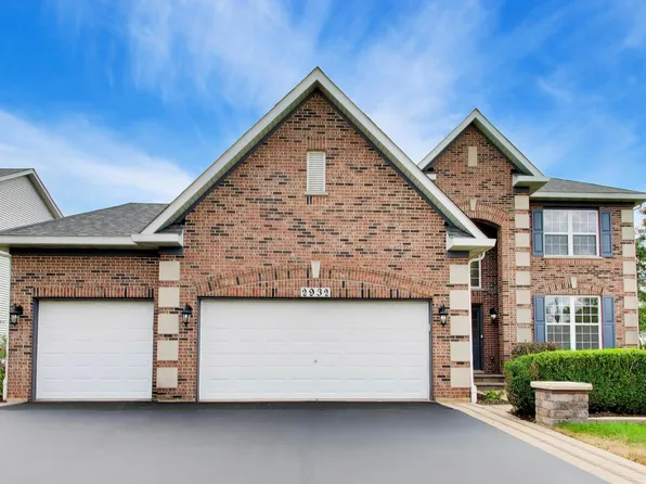2932 Forest Creek Ln, Naperville, IL 60565