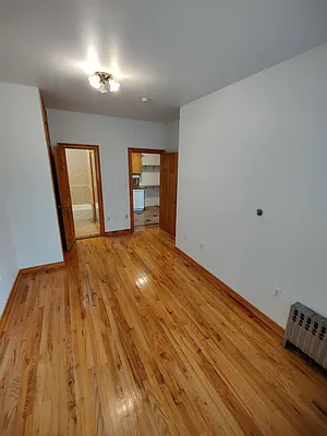 Rented by Apple Exclusive Realty Inc | media 16