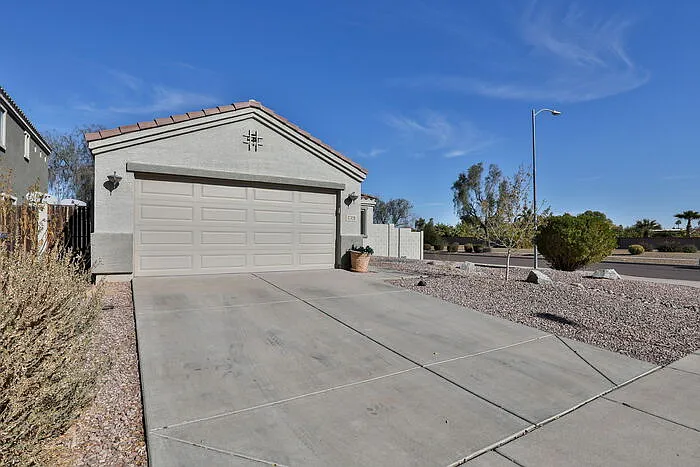17420 W Calavar Rd — Photo 3