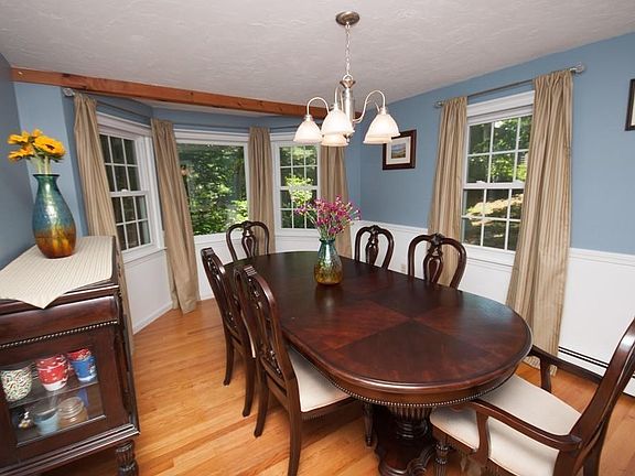 5th image of 13 Oak Hill Rd