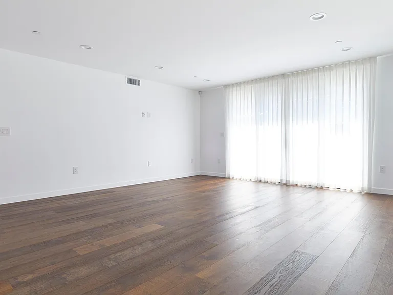 321 Rose Ave #1 — Photo 12
