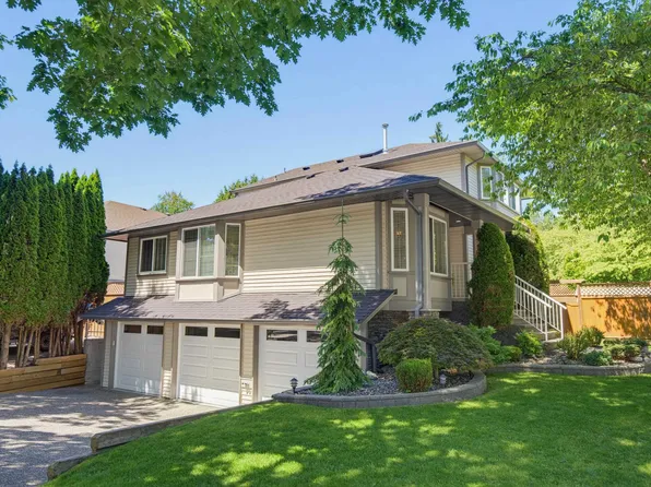 12057 238th St, Maple Ridge, BC V4R 4X4