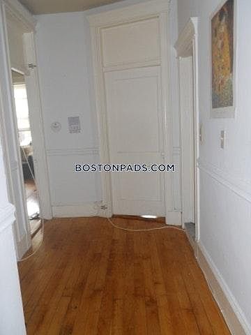 2nd image of 46 Westland Ave #U40