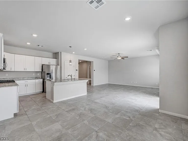7845 Warm Winds St — Photo 8
