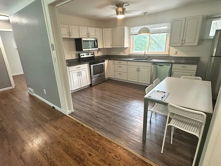 2132 Washtenaw Ave — Photo 7