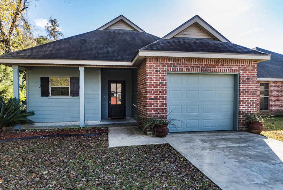 1st image of 304 Mango Dr