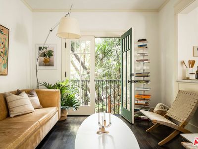 2270 Helios Dr, Los Angeles, CA, 90068