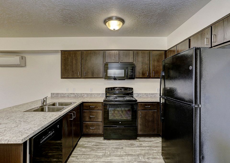 Kitchen counter and flooring