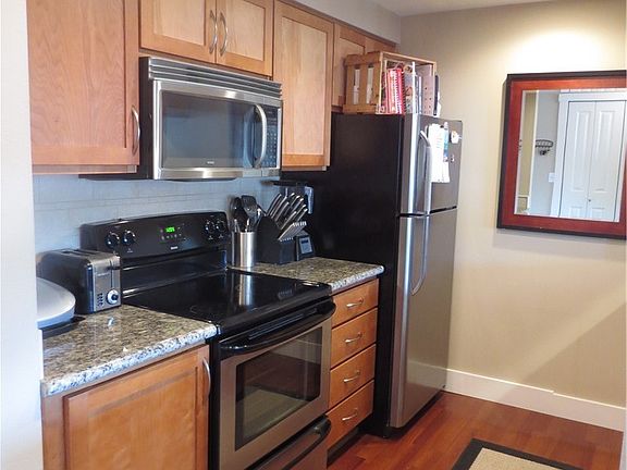 4th image of 25 N Broadway #302