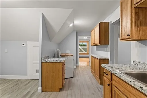 58 Calmar St #3 — Photo 5