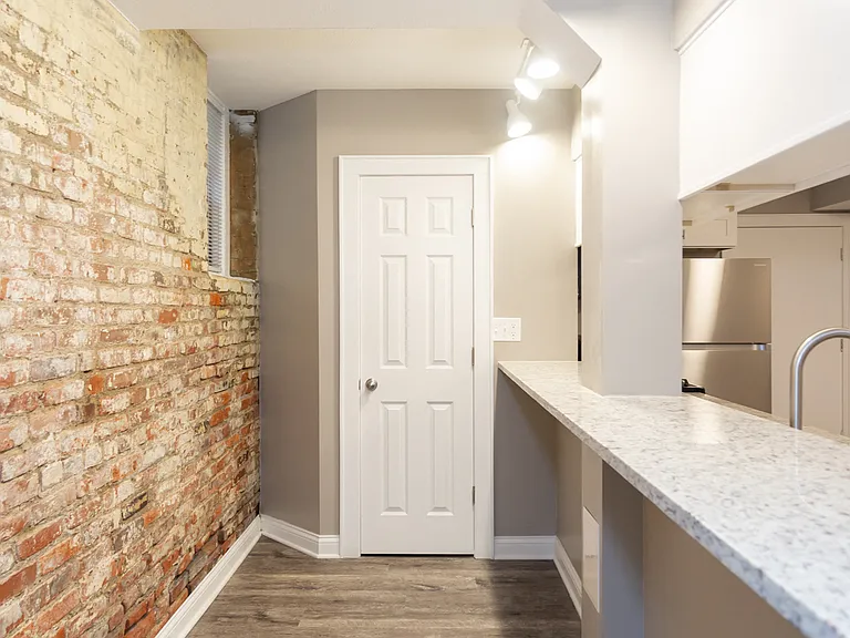 2753 Euclid Heights Blvd — Photo 23