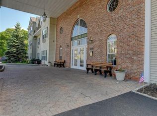 2 Richmond Rd APT 312, West Milford, NJ 07480