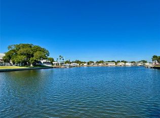 144 Americana Ct NE #218, Saint Petersburg, FL 33702