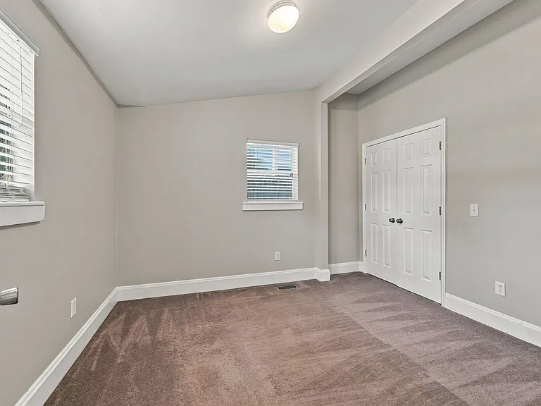 4608 Indiana Ave — Photo 18
