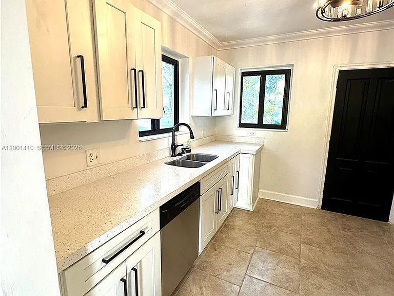 5530 NW Miami Ct — Photo 12