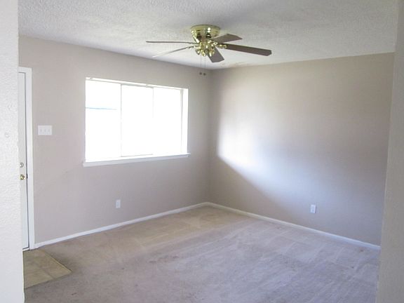 3rd image of 1408 Sherrye Dr
