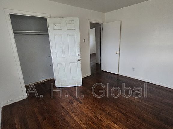 4th image of 2213 SE 22nd Ave