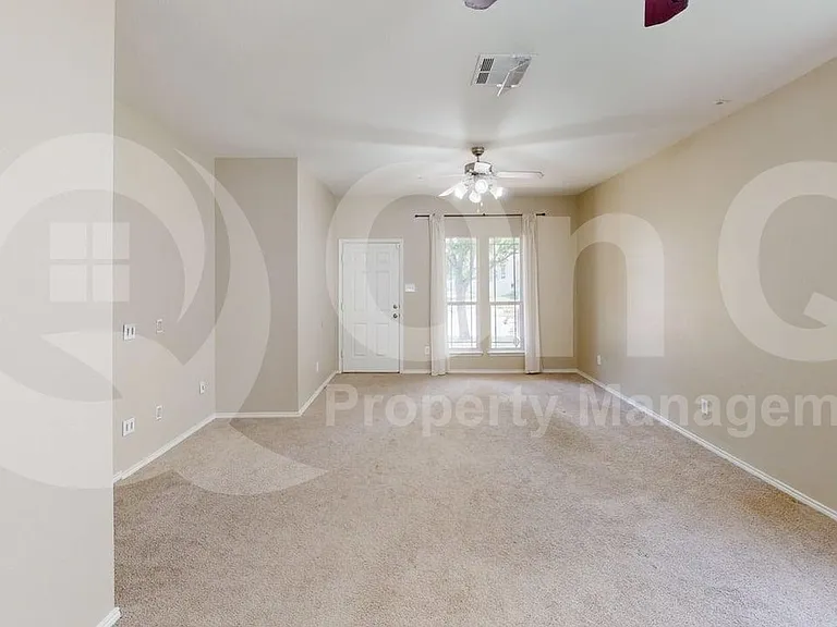 10301 Waterbury Dr — Photo 8