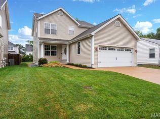 806 Windemere Ave, Des Peres, MO 63131
