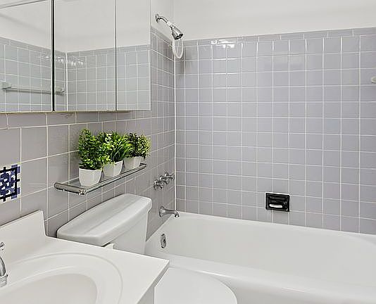 5th image of 315 E 70th St APT 8B