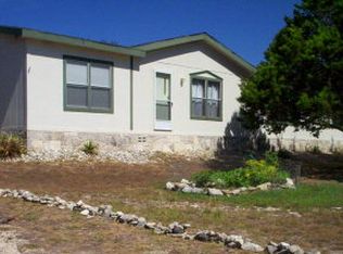 112 W Thrill Hill Rd, Mountain Home, TX 78058