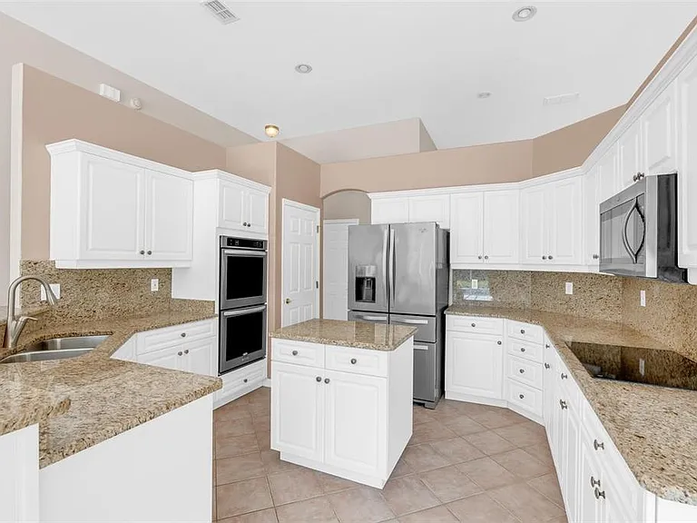 3865 Winding Lake Cir — Photo 33