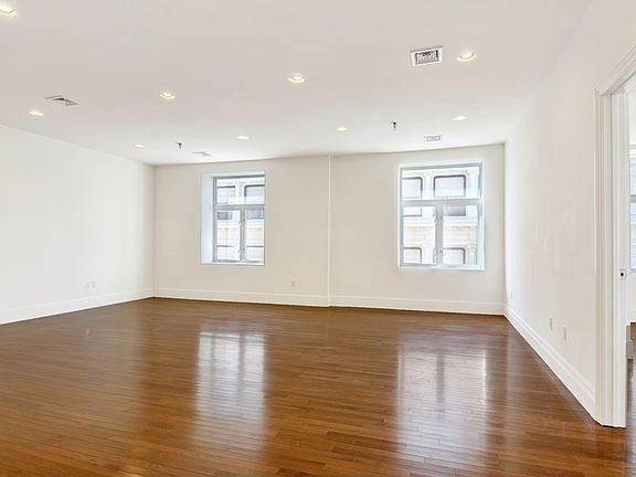 5th image of 66 Franklin St APT 4D