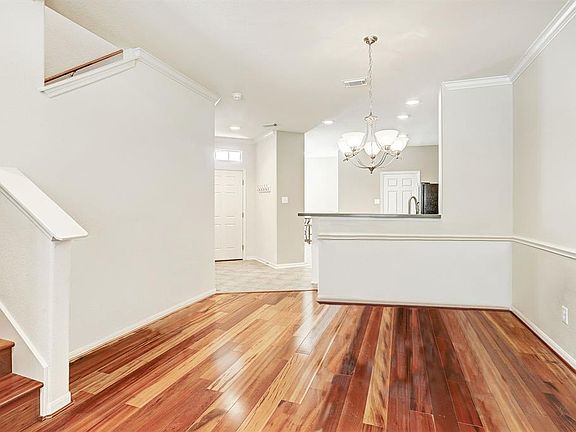 4th image of 8951 Silent Willow Ln