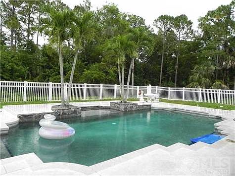 2nd image of 8537 159th Ct N