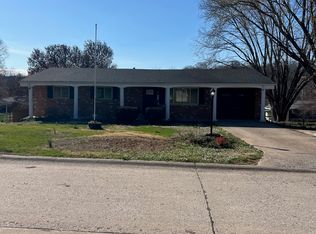 1516 Lindenwood Dr, De Soto, MO 63020