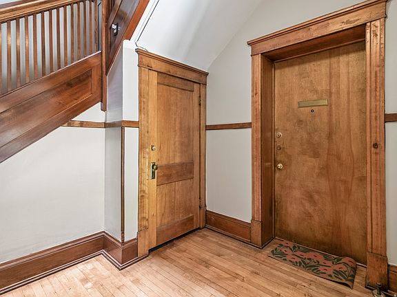 5th image of 557 E 1st Ave #10