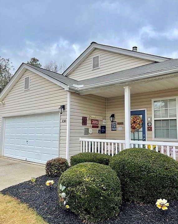 1st image of 830 Windcroft Cir NW