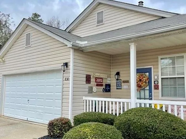 830 Windcroft Cir NW, Acworth, GA 30101